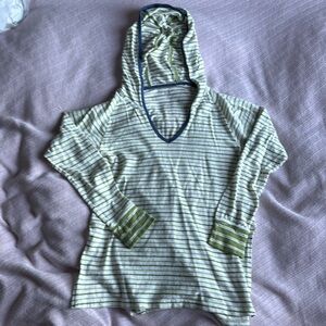 Toad & Co long sleeved hooded tee